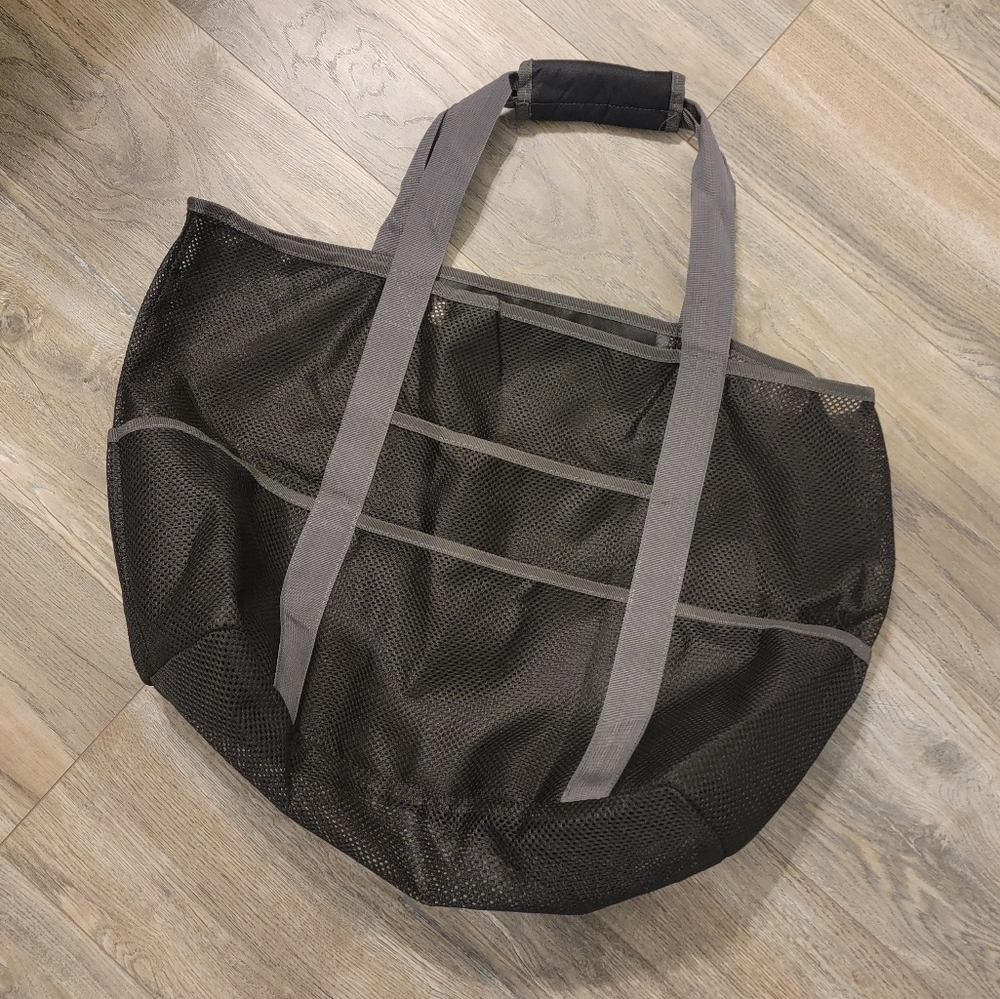 NWOT black and grey mesh beach bag with multiple pockets